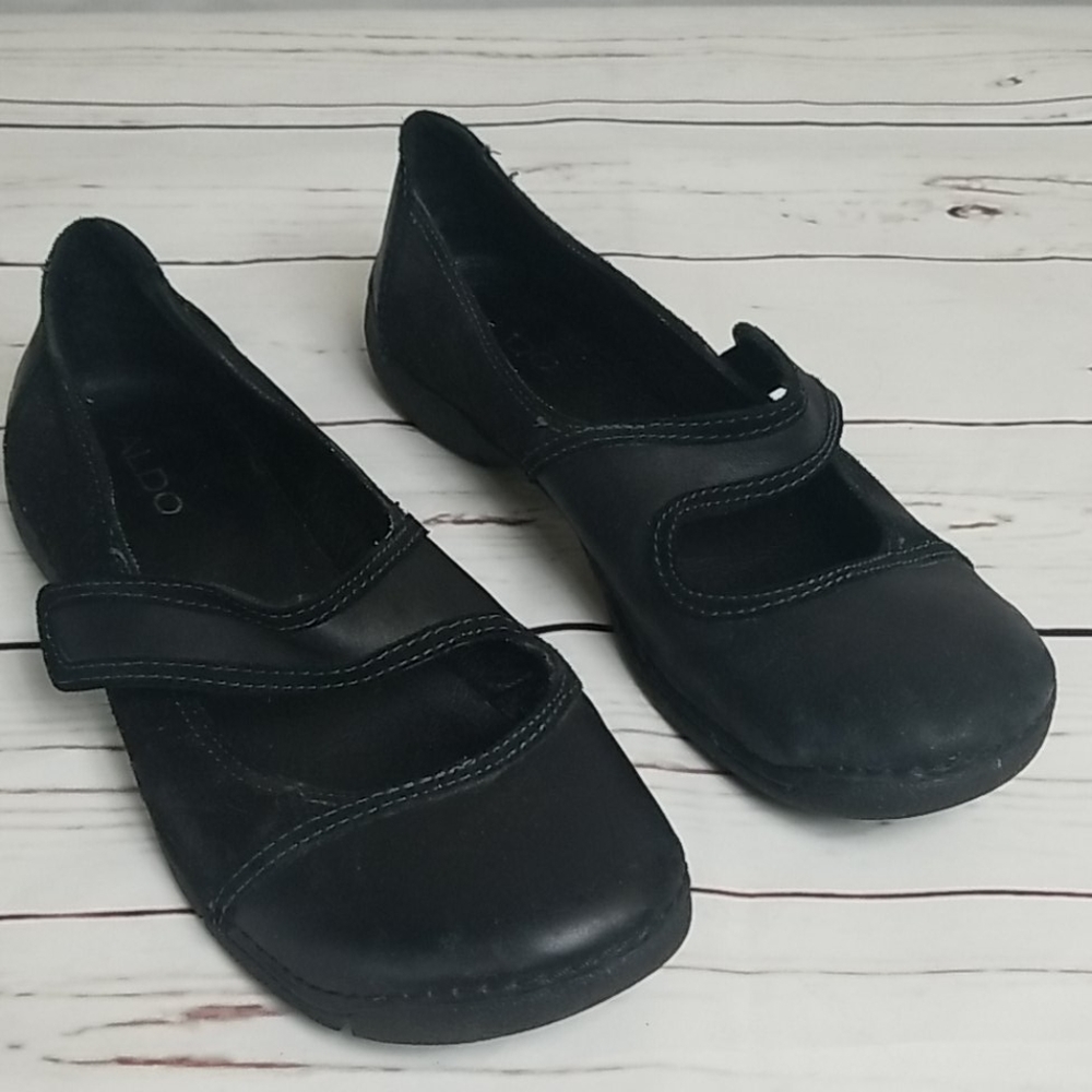 Women's flats